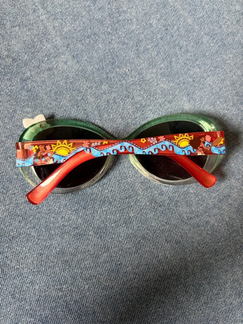 Moana Green Ombre Round Sunglasses with Red Temples